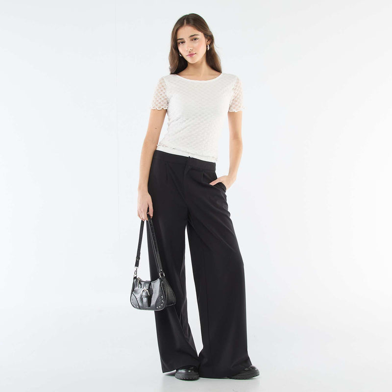 Tee-shirt en dentelle avec dos échancré