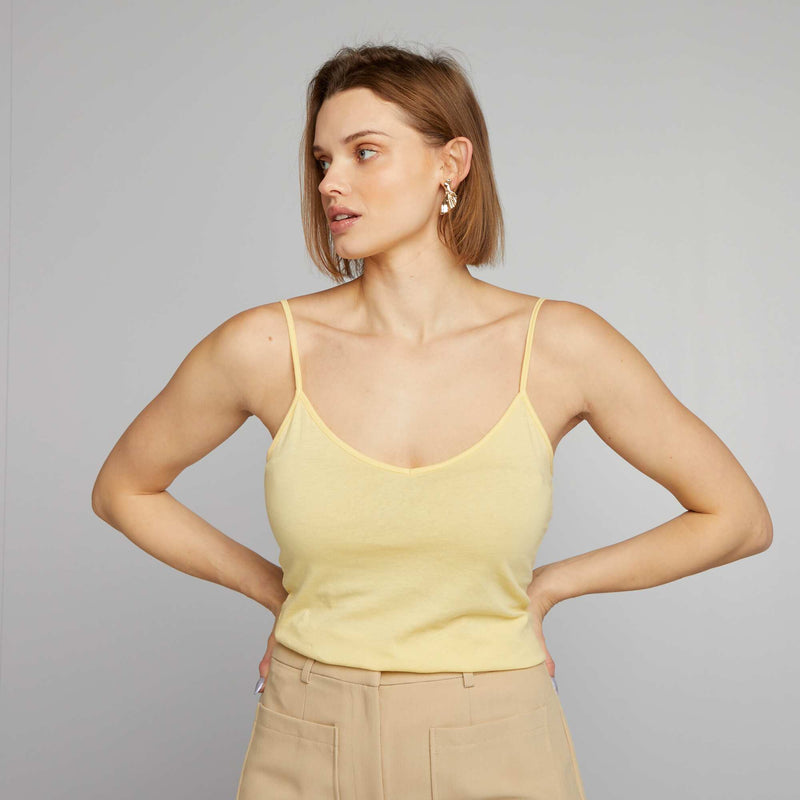 Jaune pâle