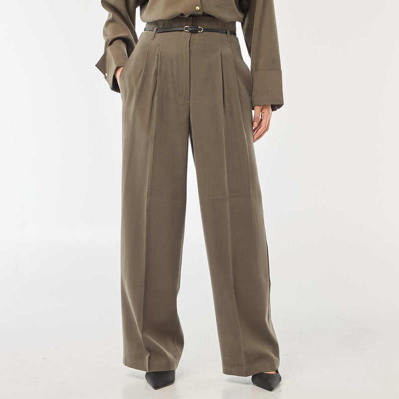 Pantalon à pinces avec ceinture intégrée