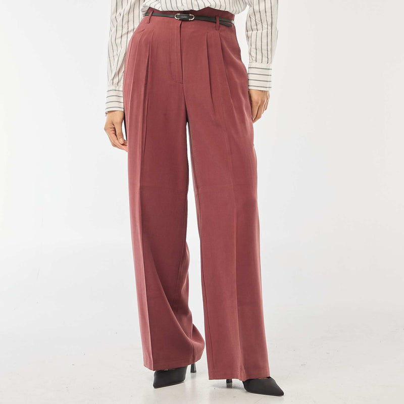Pantalon à pinces avec ceinture intégrée