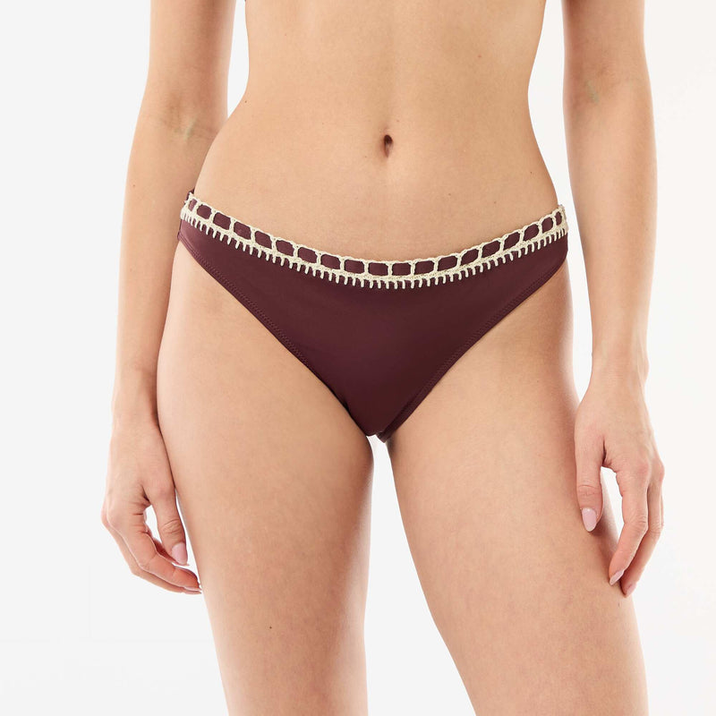 Culotte de bain avec bords macramé