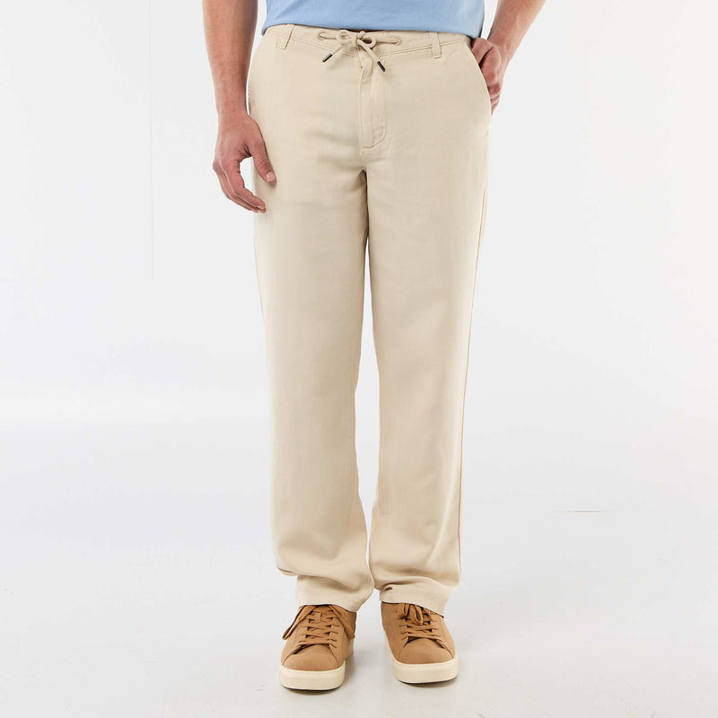 Pantalon uni en matière légère et douce