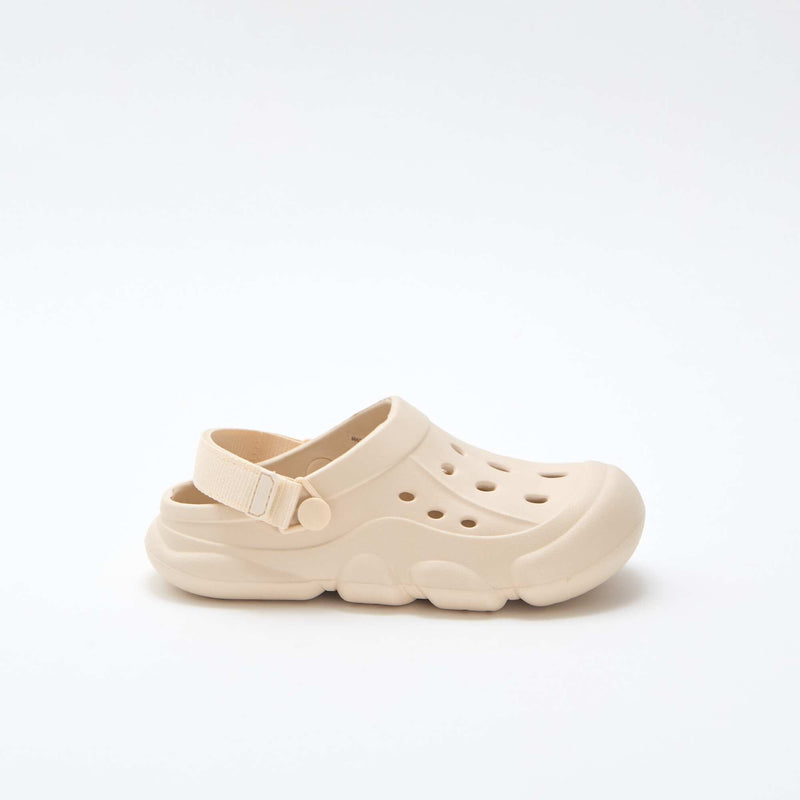 Paire de mules de plage fermées