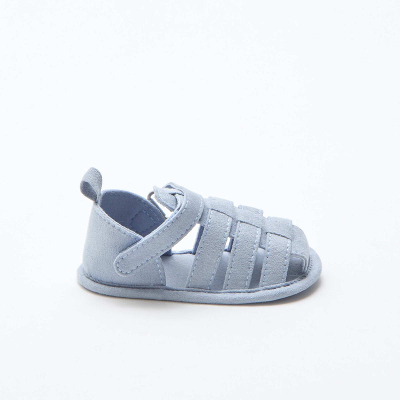 Paire de sandales à scratchs