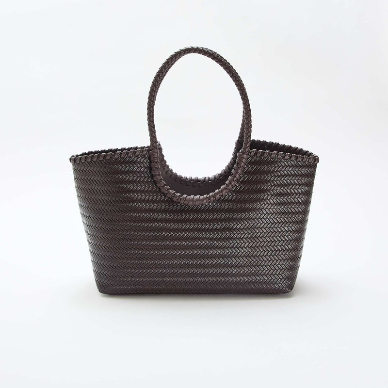 Grand sac tressé de forme rectangulaire