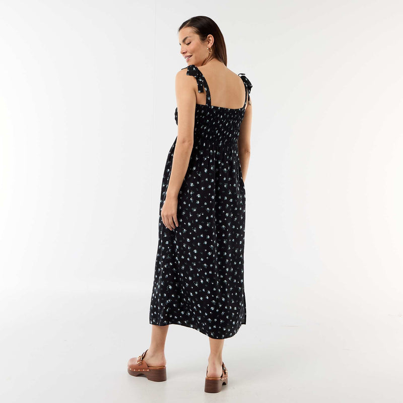 Robe longue de maternité smockée