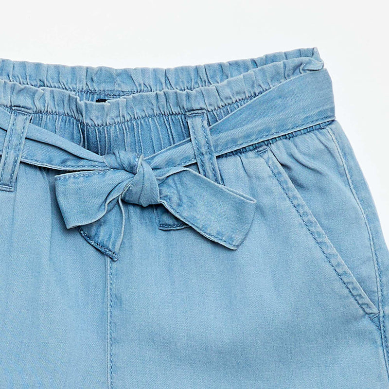Short avec ceinture nouée