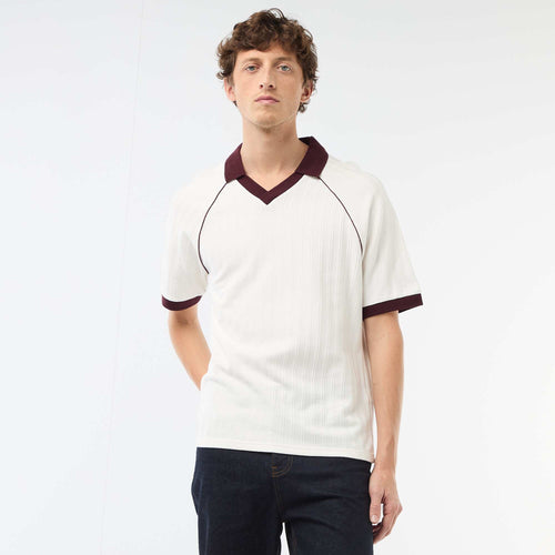 Polo en matière fantaisie col polo sans boutons