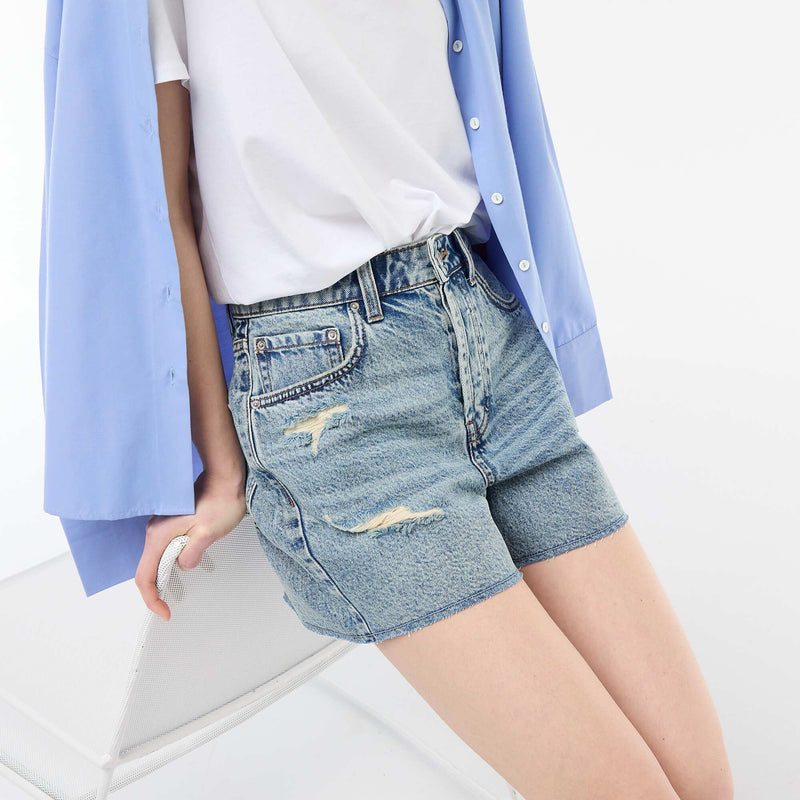 Short denim effet destroy