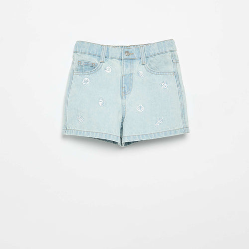 Short brodé en denim