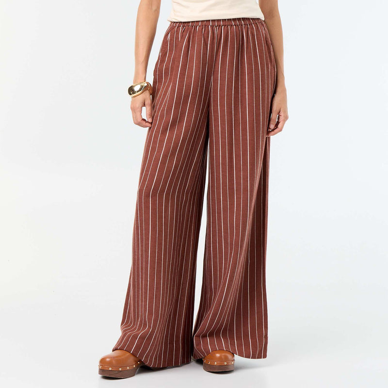 Pantalon large à la taille élastiquée