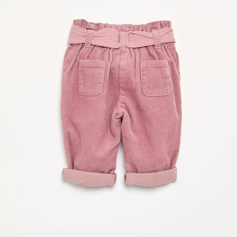 Pantalon en velours côtelé avec ceinture incluse
