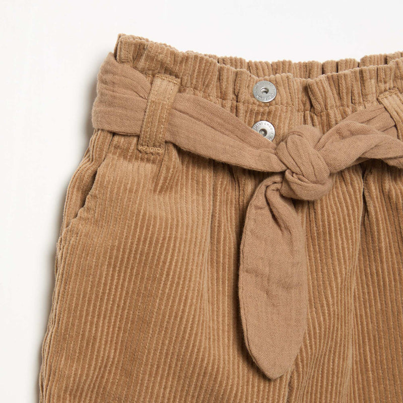 Pantalon en velours côtelé avec ceinture incluse