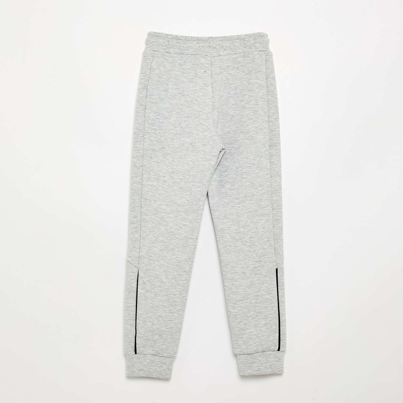 Gris