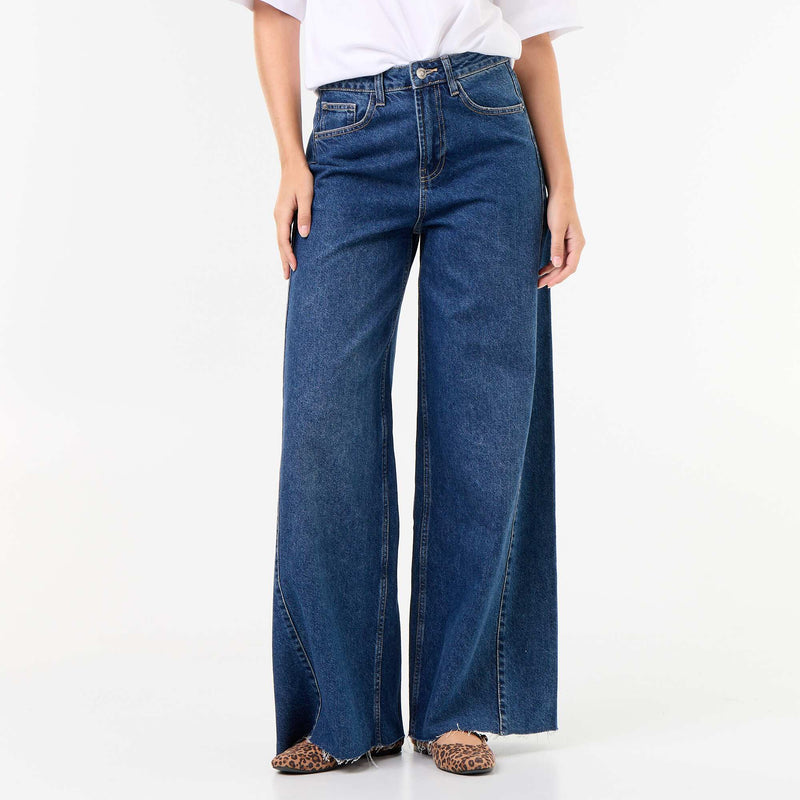Jean wide leg avec bord à cru – Bleu – Kiabi Maroc