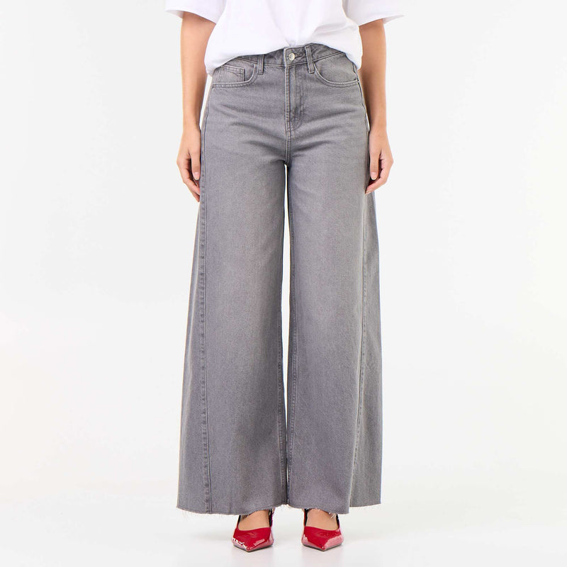 Jean wide leg avec bord à cru – Gris – Kiabi Maroc