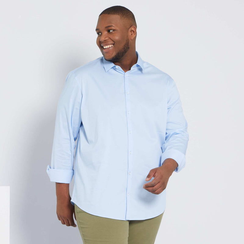Chemise droite et stretch
