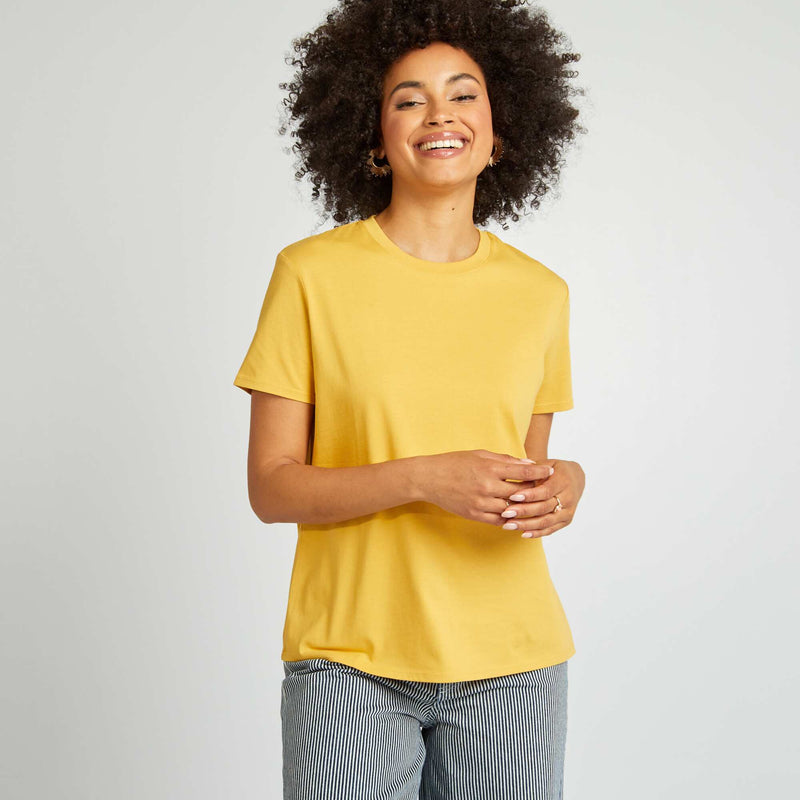 JAUNE